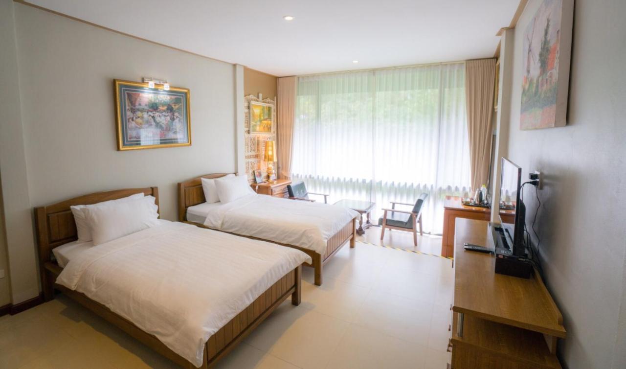 Ban Mai Vintage Hotel Pak Chong Exterior foto