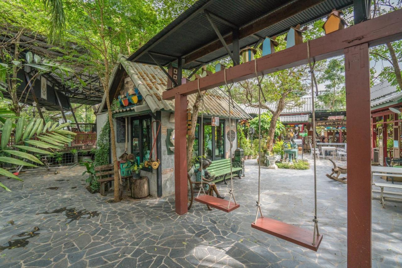 Ban Mai Vintage Hotel Pak Chong Exterior foto
